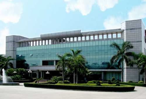 內(nèi)江前罩蓋沖壓模具研發(fā)